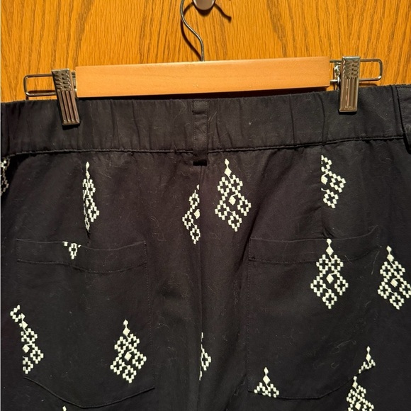 Adrianna Papell
Embroidered Wide Leg Trousers, Black/Cream - Picture 4 of 14